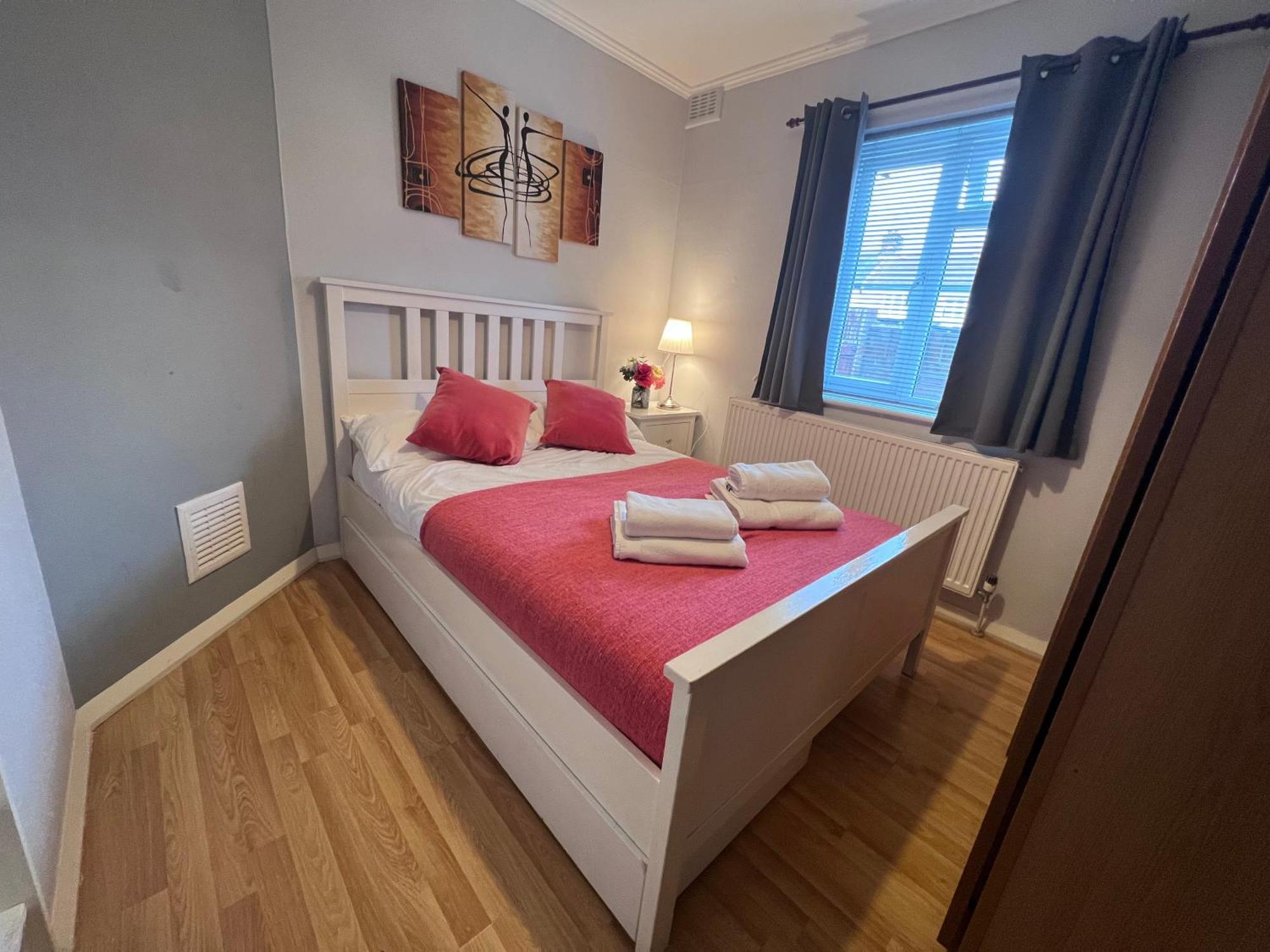 Croydon Apartment With Parking Лондон Экстерьер фото