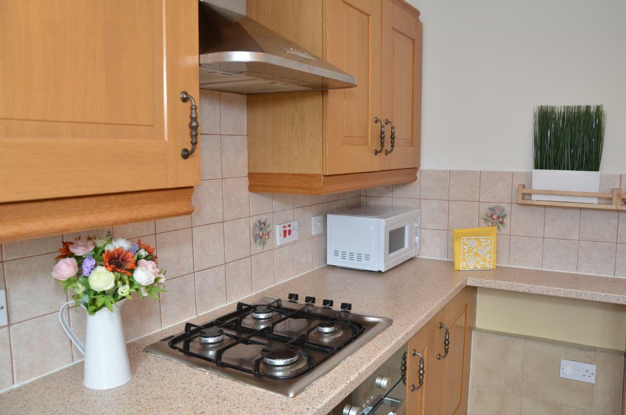 Croydon Apartment With Parking Лондон Экстерьер фото